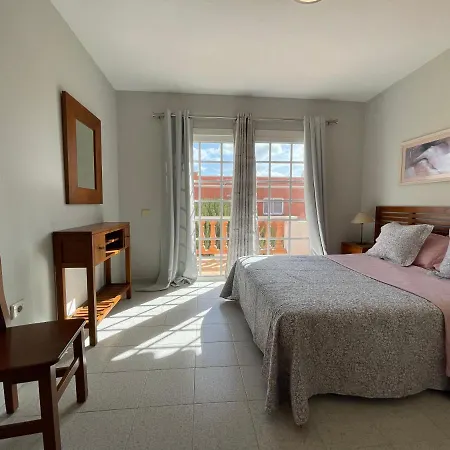 Gustamar 10 Appartement *